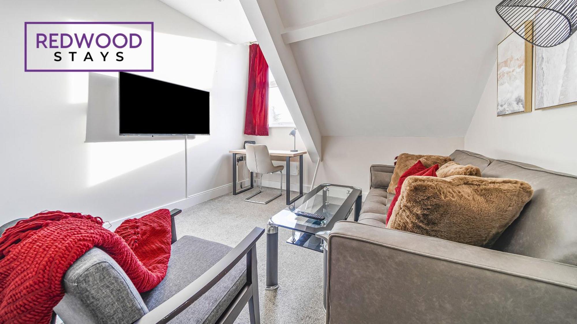 Newly Refurbished Everest Lodge Serviced Apartments For Contractors & Families, Free Wifi & Netflix By Redwood Stays Farnborough  Exterior photo