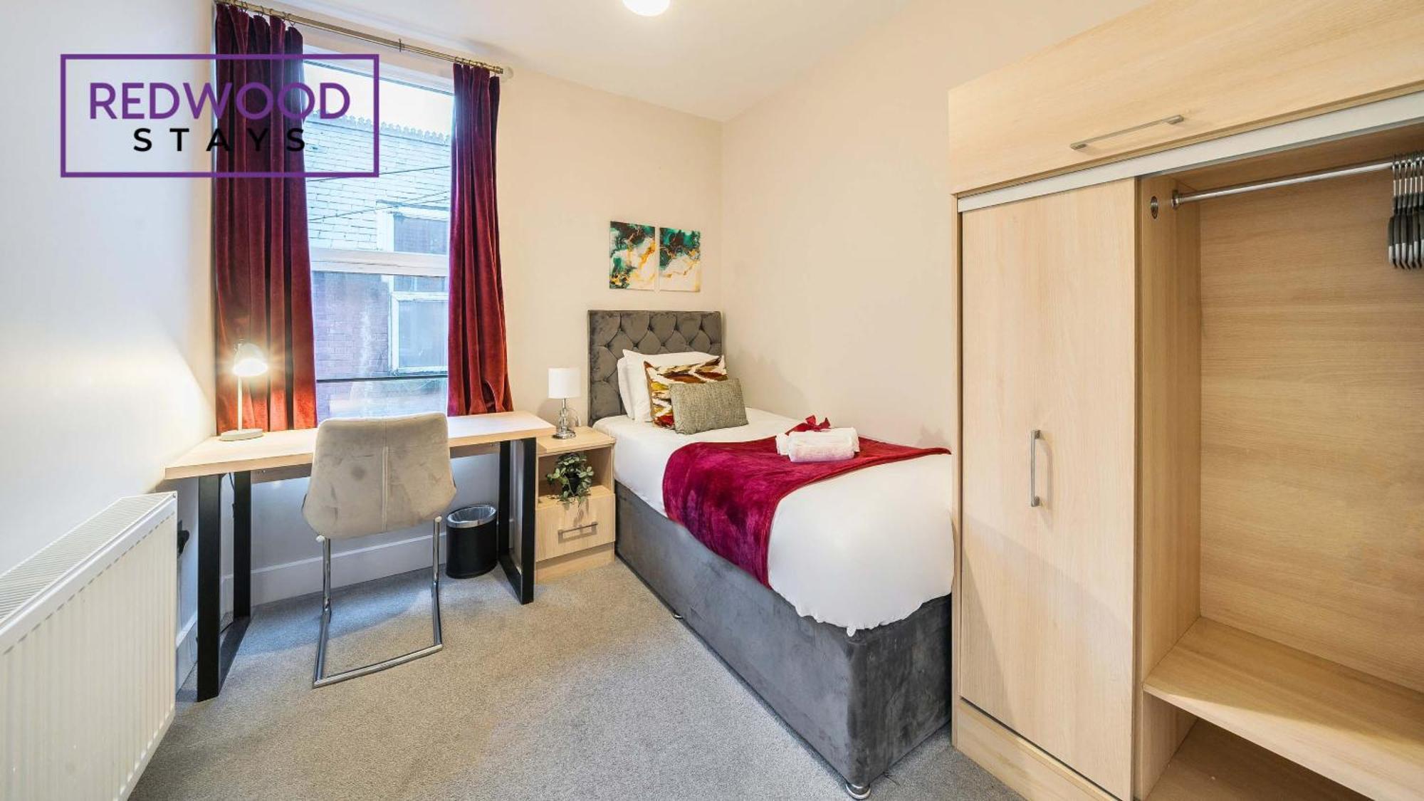 Newly Refurbished Everest Lodge Serviced Apartments For Contractors & Families, Free Wifi & Netflix By Redwood Stays Farnborough  Exterior photo