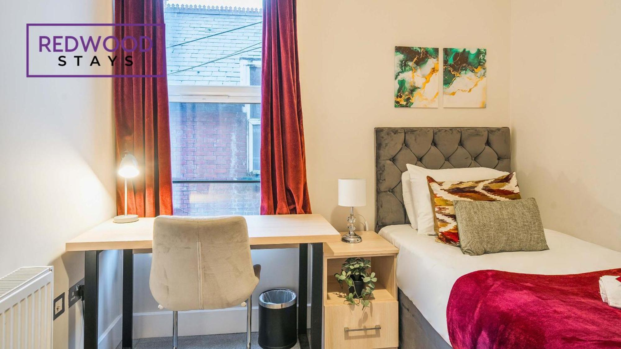 Newly Refurbished Everest Lodge Serviced Apartments For Contractors & Families, Free Wifi & Netflix By Redwood Stays Farnborough  Exterior photo
